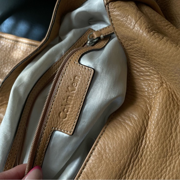 Calvin Klein tan leather bag medium size shoulder bag purse - Picture 5 of 8